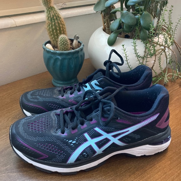 Asics Shoes - ASICS Women’s GT-2000 7 Running Shoe- Women’s 9.5